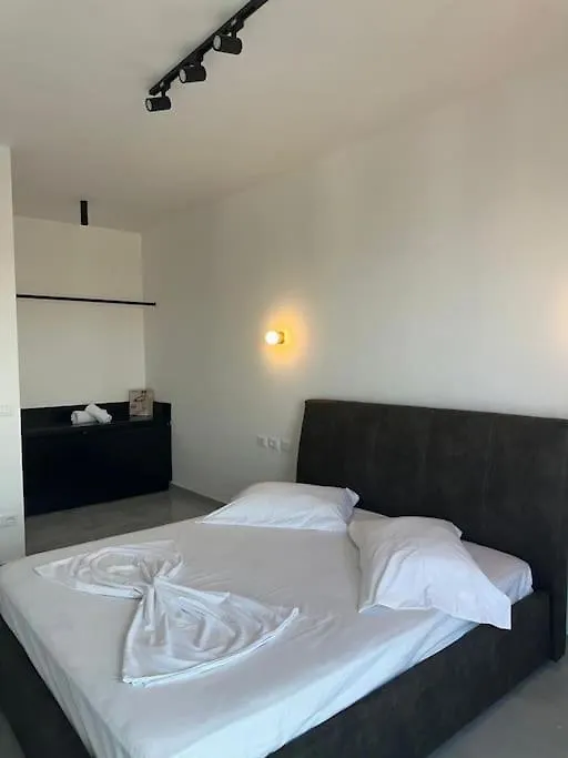 Chic Garden Apartment Tirana